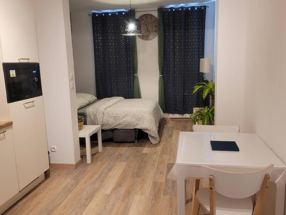 Apartamento Le Paseo Troyes Exterior foto